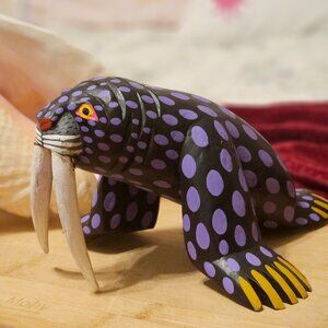 VINTAGE OAXACAN WALRUS COPAL WOOD CARVING SIGNED BY ARTIST..BEAUTIFUL 1